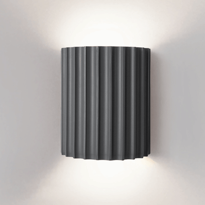 Stijlvol halfrond wandlamp van hars voor een moderne woonkamer