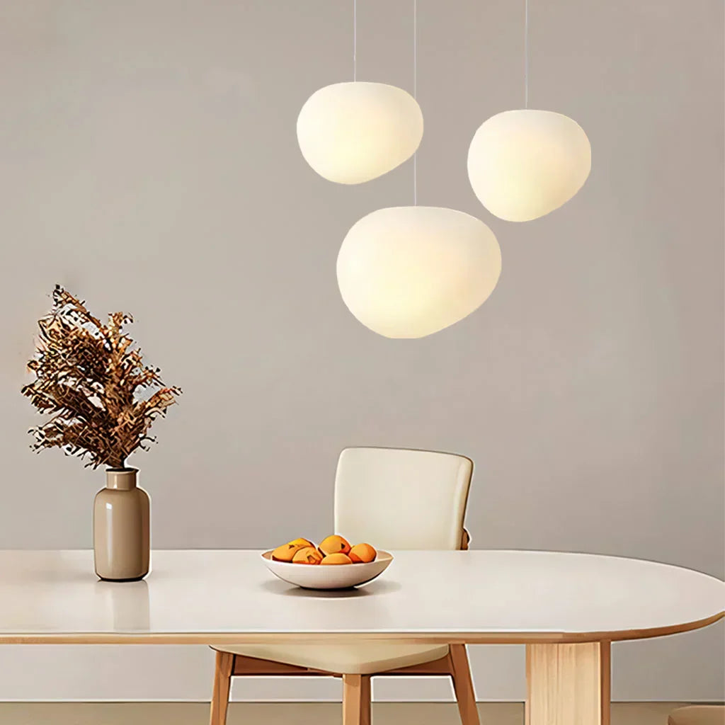 elegante witte kiezel hanglamp voor een sfeervolle verlichting