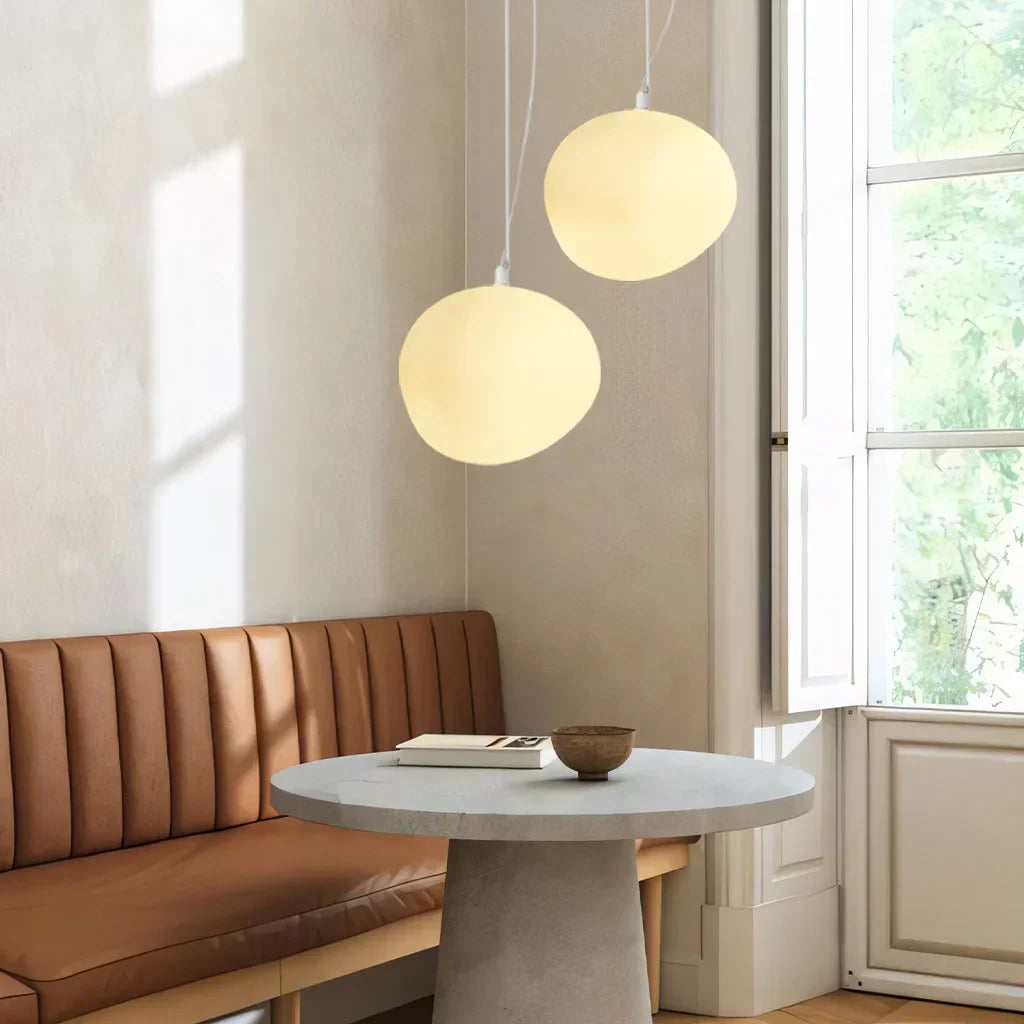 elegante witte kiezel hanglamp voor een sfeervolle verlichting