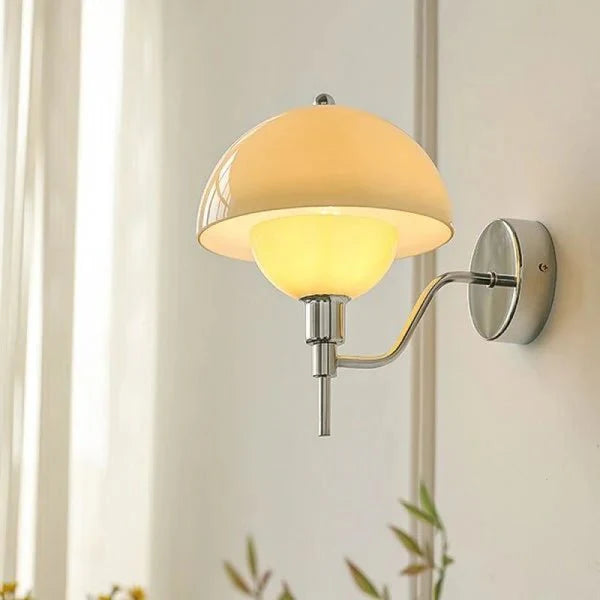 stijlvolle crème kleur paddestoel wandlamp