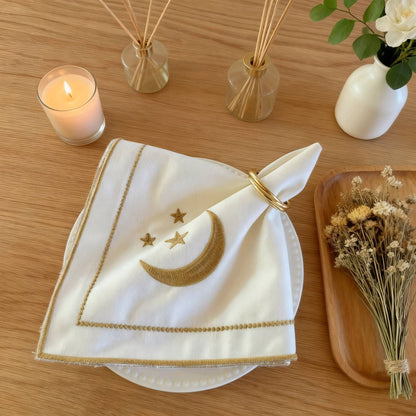 Katoenen geborduurde servetten met ster en maan