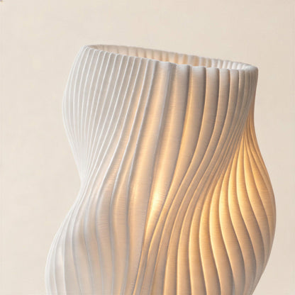 Draadloze led tafellamp met warme gloed en gedraaide houten voet
