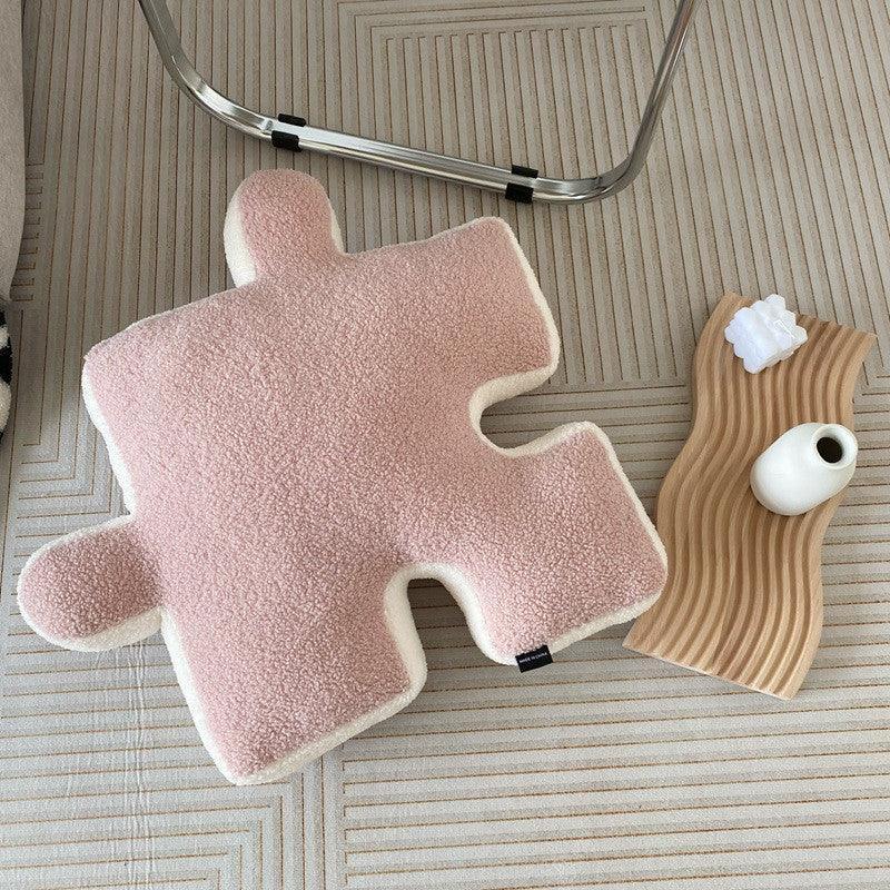 sierkussen in puzzelvorm als zachte woonaccessoire