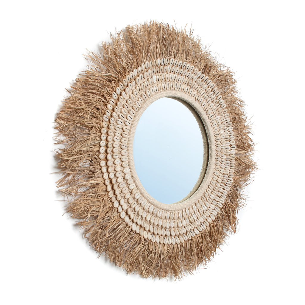 de raffia cowrie spiegel - naturel wit