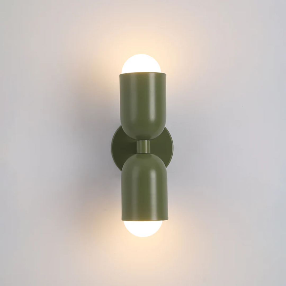 dubbelzijdige wandlamp in een stijlvol en modern interieur