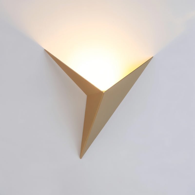 ezio stylish wall lamp