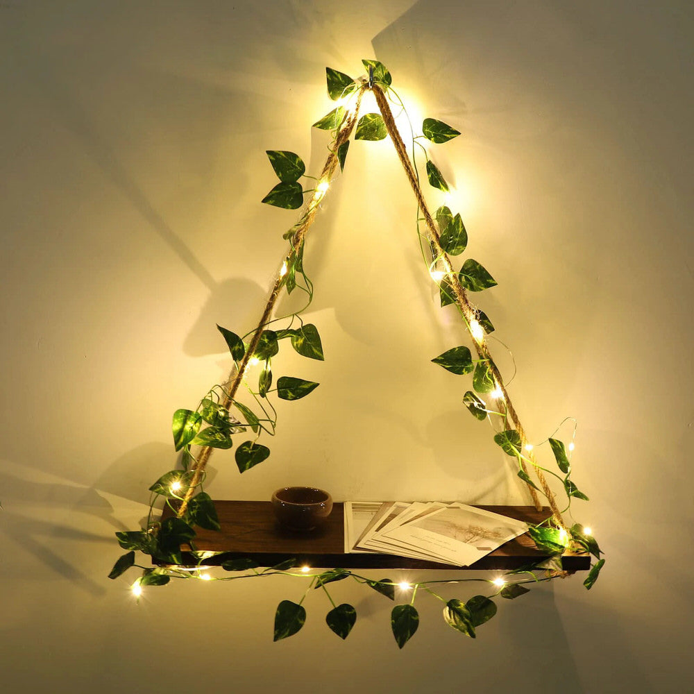 hangende planken met kunstklimop en led stripverlichting