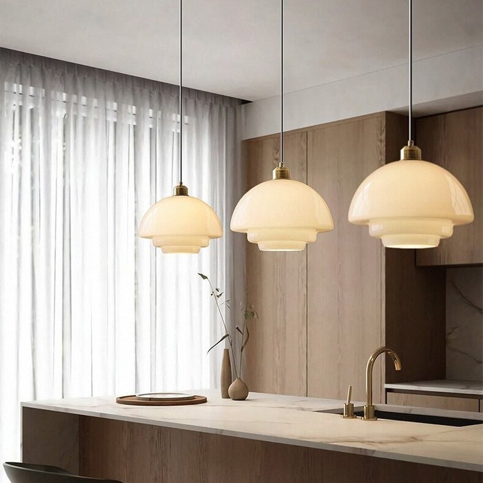 elegante witte glazen hanglamp voor een stralende verlichting