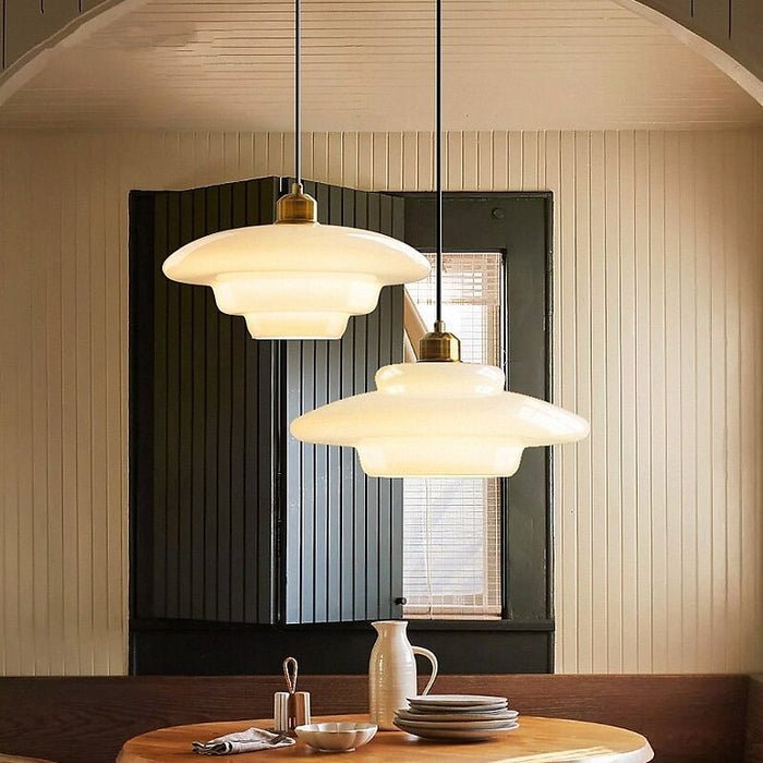 elegante witte glazen hanglamp voor een stralende verlichting