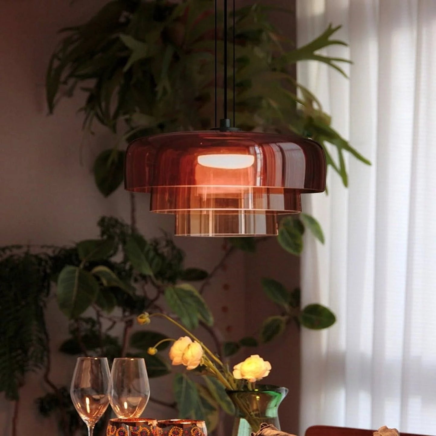 elegante glazen plafondlamp voor een sfeervolle verlichting