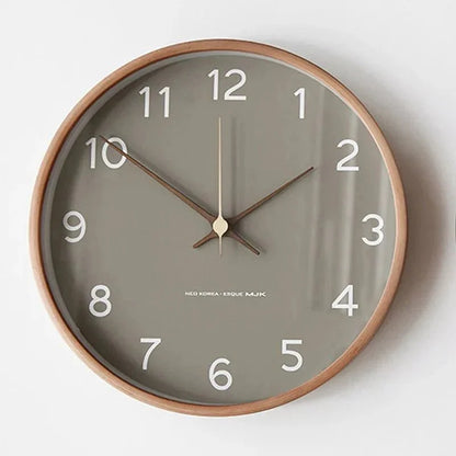 Houten Wandklok Met Glas In Minimalistisch Design