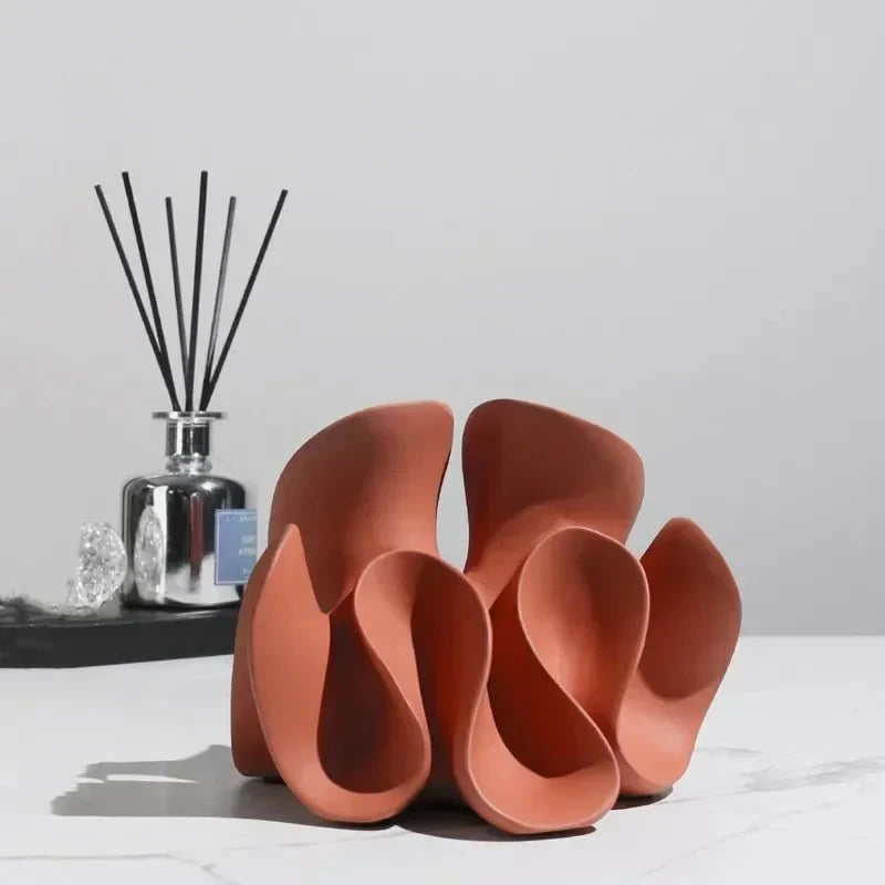 Sculptuur met vloeiende golfvorm voor woondecoratie