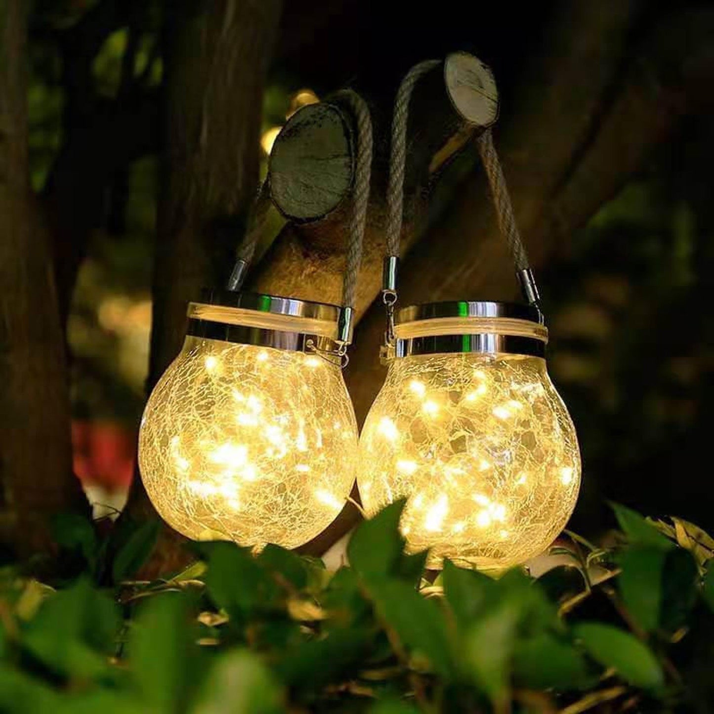 tuinlamp van glas met zonnepaneel voor buitengebruik