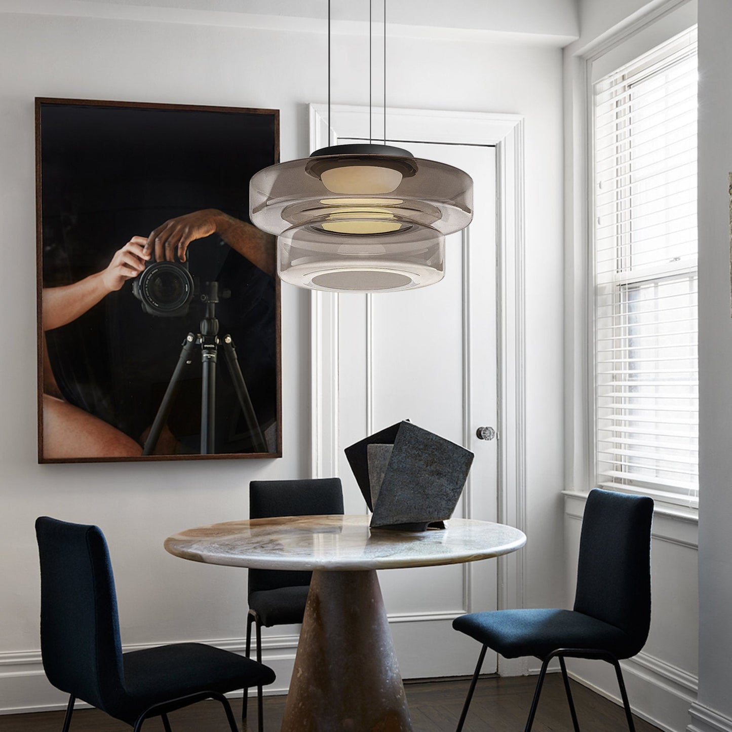 stijlvolle bauhaus glazen hanglampen voor een modern interieur