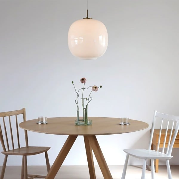 stijlvolle scandinavische opaalglas radihous hanglamp voor een eigentijdse uitstraling