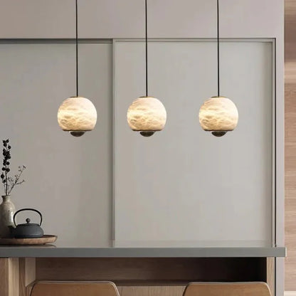 Elegante Noordse Marmeren Albast Bol Hanglamp voor een Luxe Sfeer