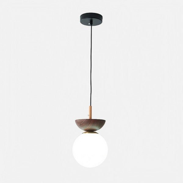 strakke scandinavische hanglamp van halfhout voor een moderne uitstraling