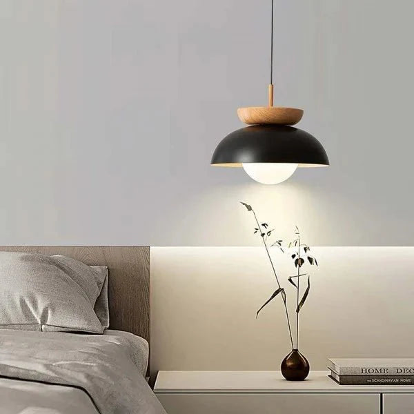 strakke scandinavische hanglamp van halfhout voor een moderne uitstraling