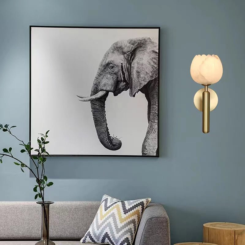 elegante marmerroos wandlamp voor een sfeervolle interieurstijl