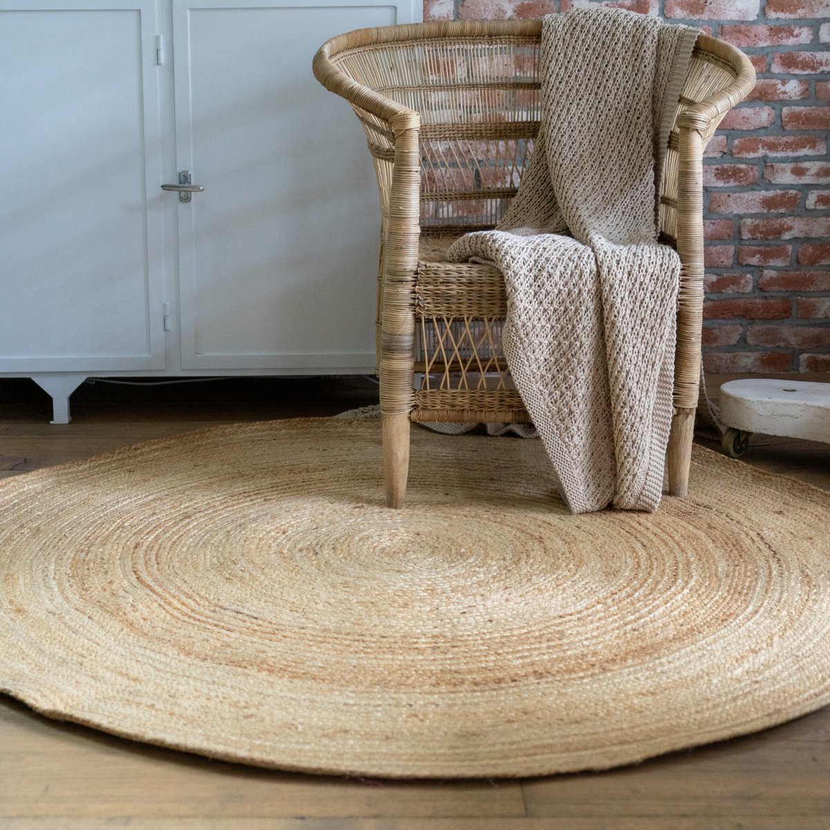 jute rug round 150cm natural